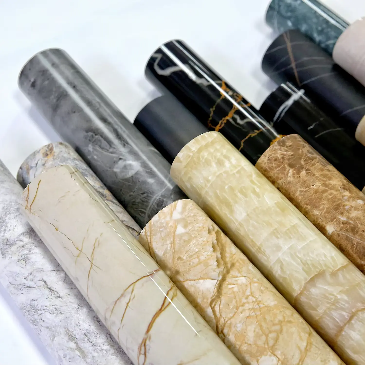 Laminate Laminate Liminate លាតសន្ធឹង
